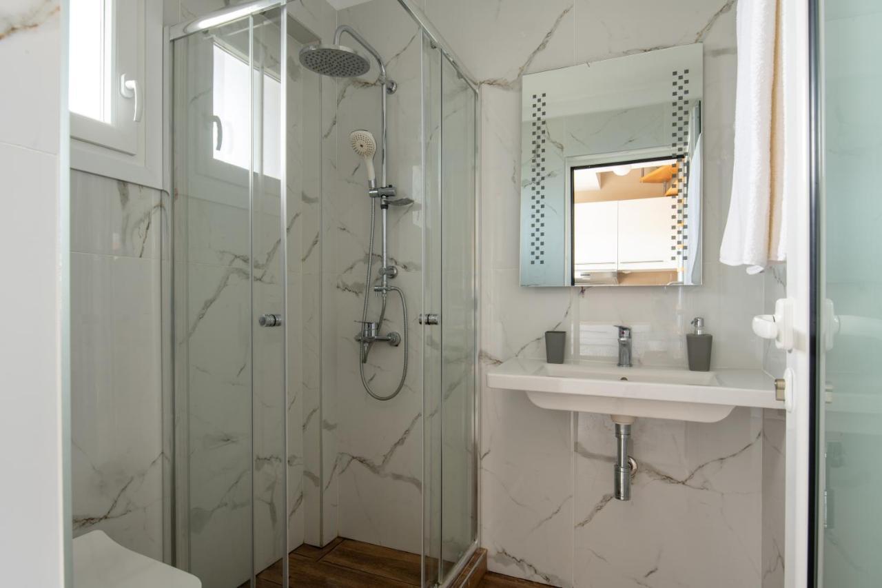 Sithonia Suites Luxury 2 Beds Studio, Semi-Ground Floor Nikiti  Exterior photo