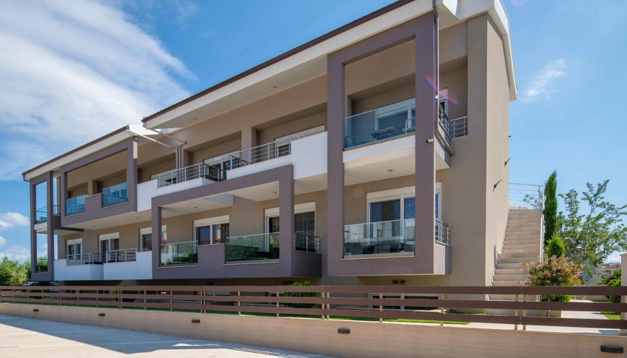 Sithonia Suites Luxury 2 Beds Studio, Semi-Ground Floor Nikiti  Exterior photo