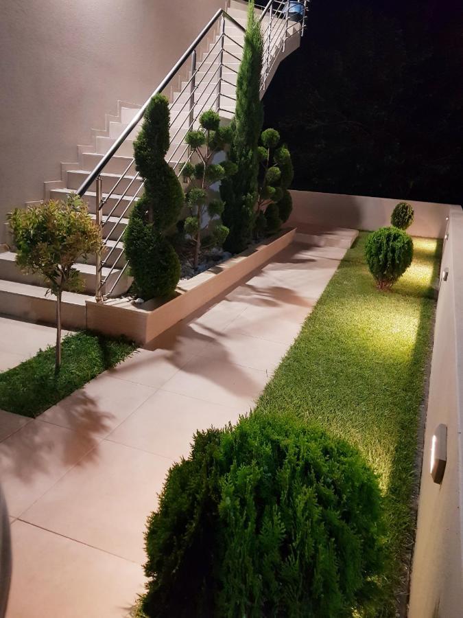 Sithonia Suites Luxury 2 Beds Studio, Semi-Ground Floor Nikiti  Exterior photo