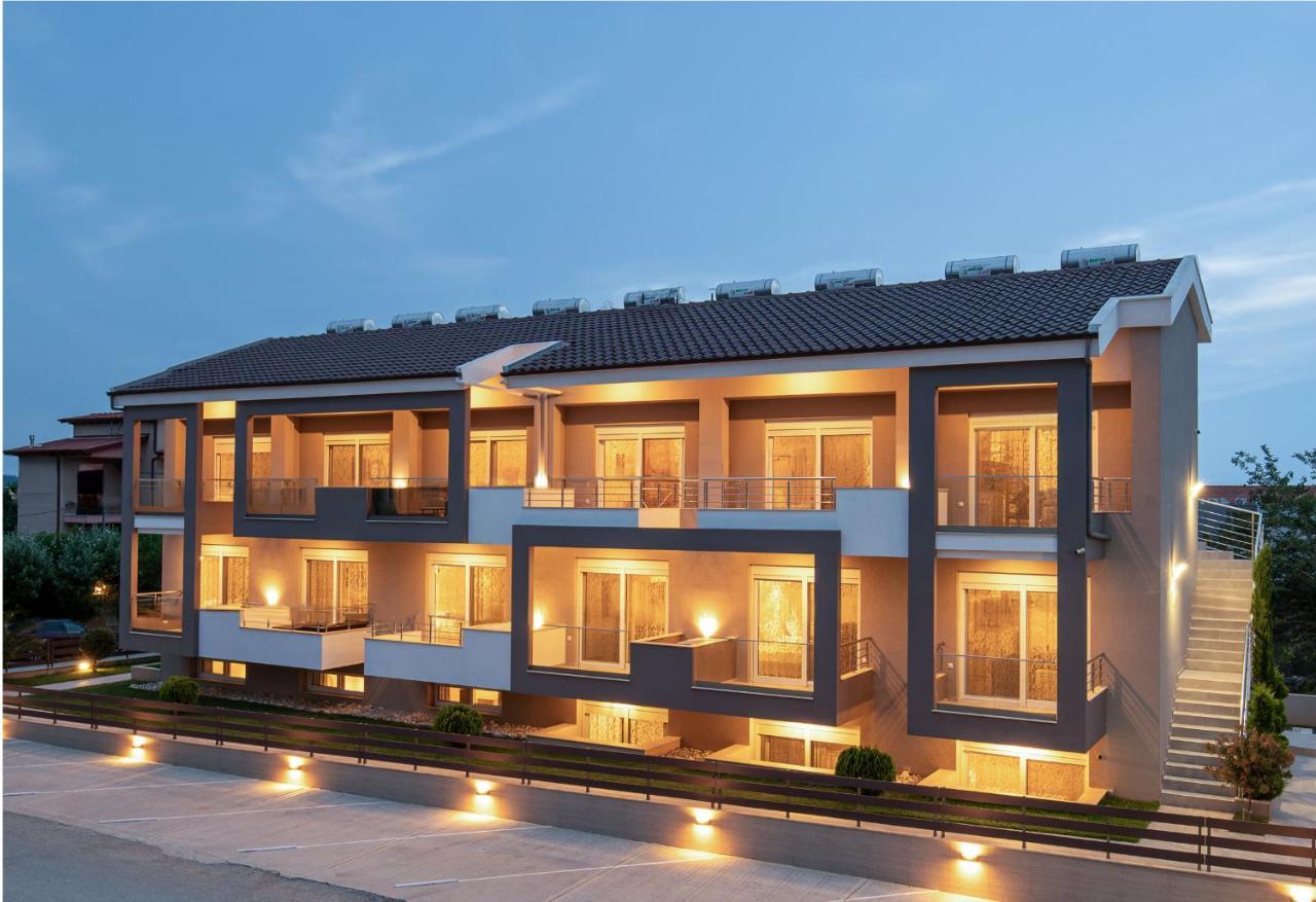 Sithonia Suites Luxury 2 Beds Studio, Semi-Ground Floor Nikiti  Exterior photo